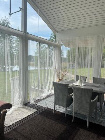 Wonderful Cottage By The Lake Hautjarvi Exterior photo